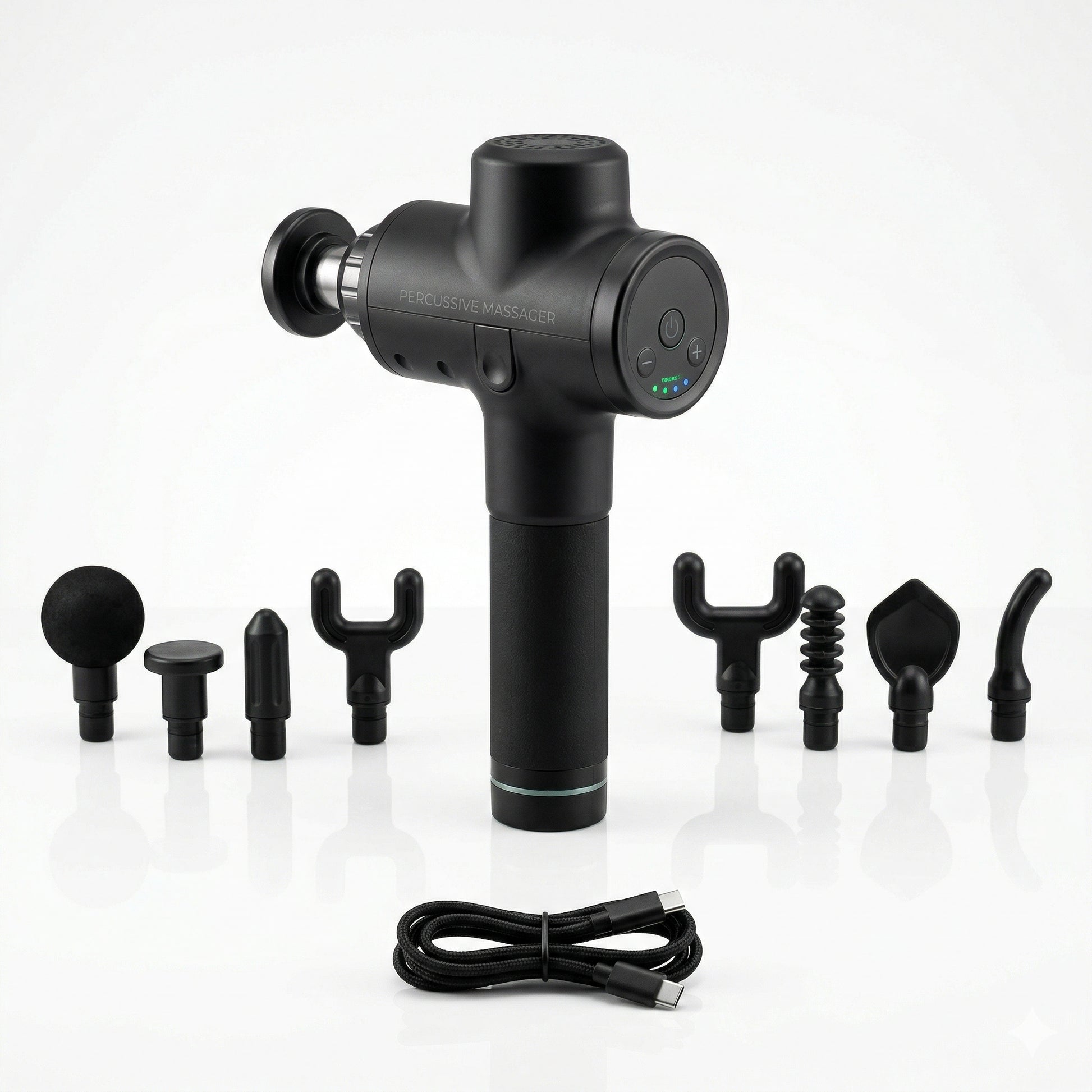 Pistolet de massage percussion sur fond blanc — Recovly